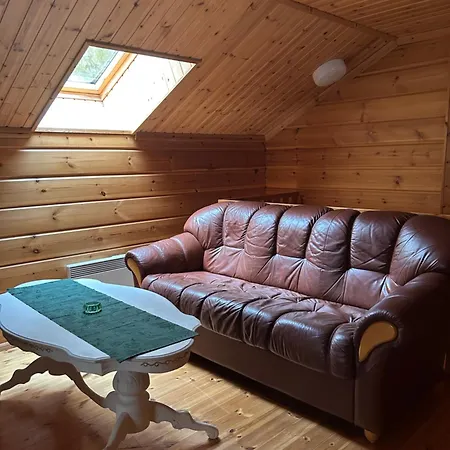 Willa Honeyhill Karhu