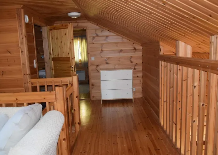 Honeyhill Karhu Villa Isnäs